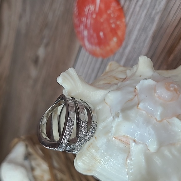 NIB STERLING SILVER WHITE TOPAZ CRISS CROSS RING - Picture 3 of 10